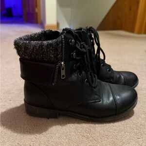 Mudd Black Lace-Up Boots with Gray Knit Cuff